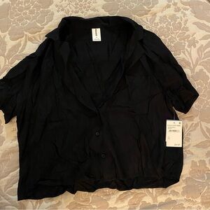 Nordstrom rack XS flowy button down cropped shirt in black NWT